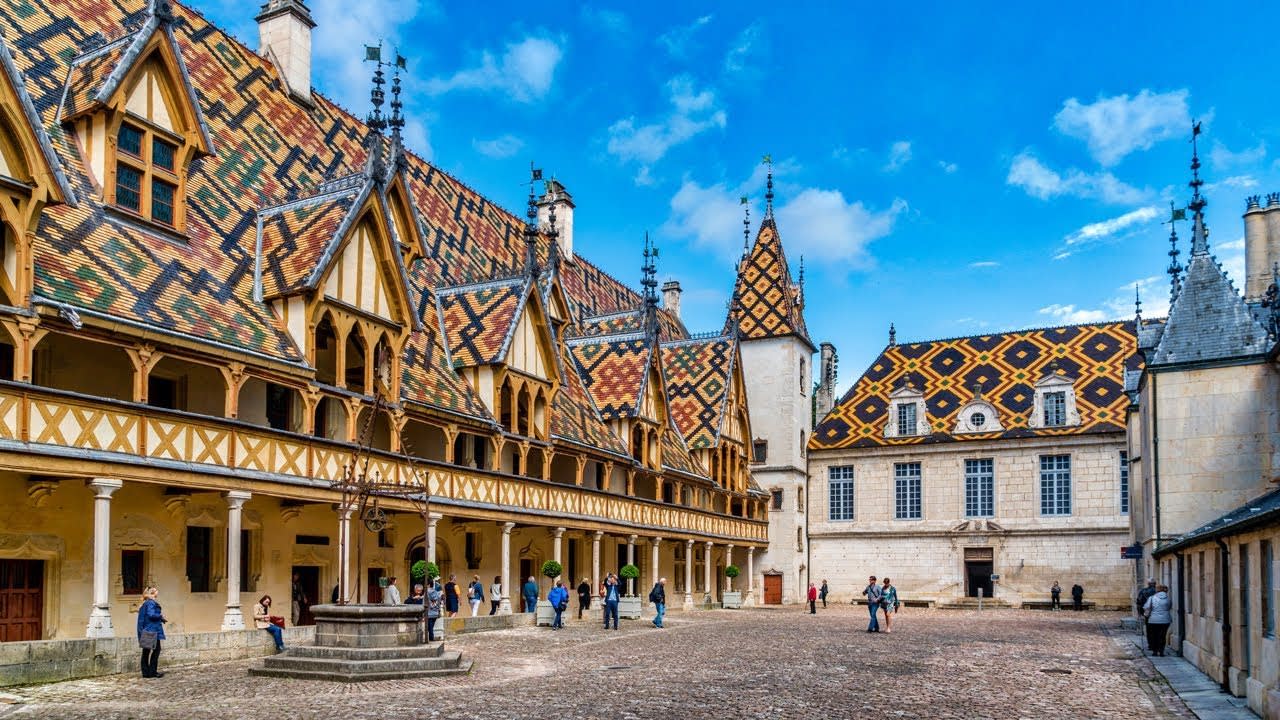 The Place to Be in Burgundy : Hospices de Beaune & Vente des Vins